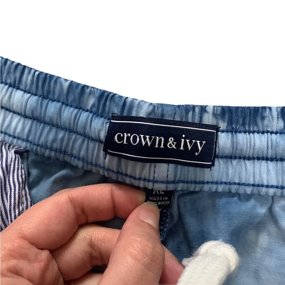 Crown & Ivy tie dye deck shorts size XL
